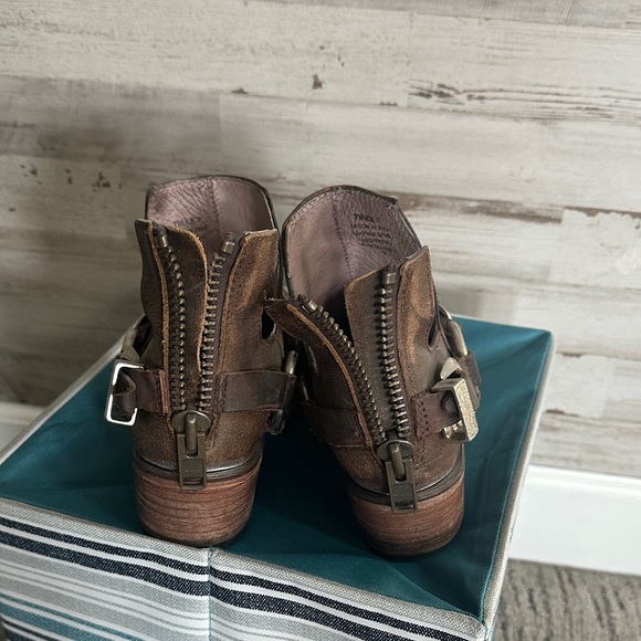 Freebird Brown Truce Leather Ankle Boots with Buckle Detail - Picture 4 of 6